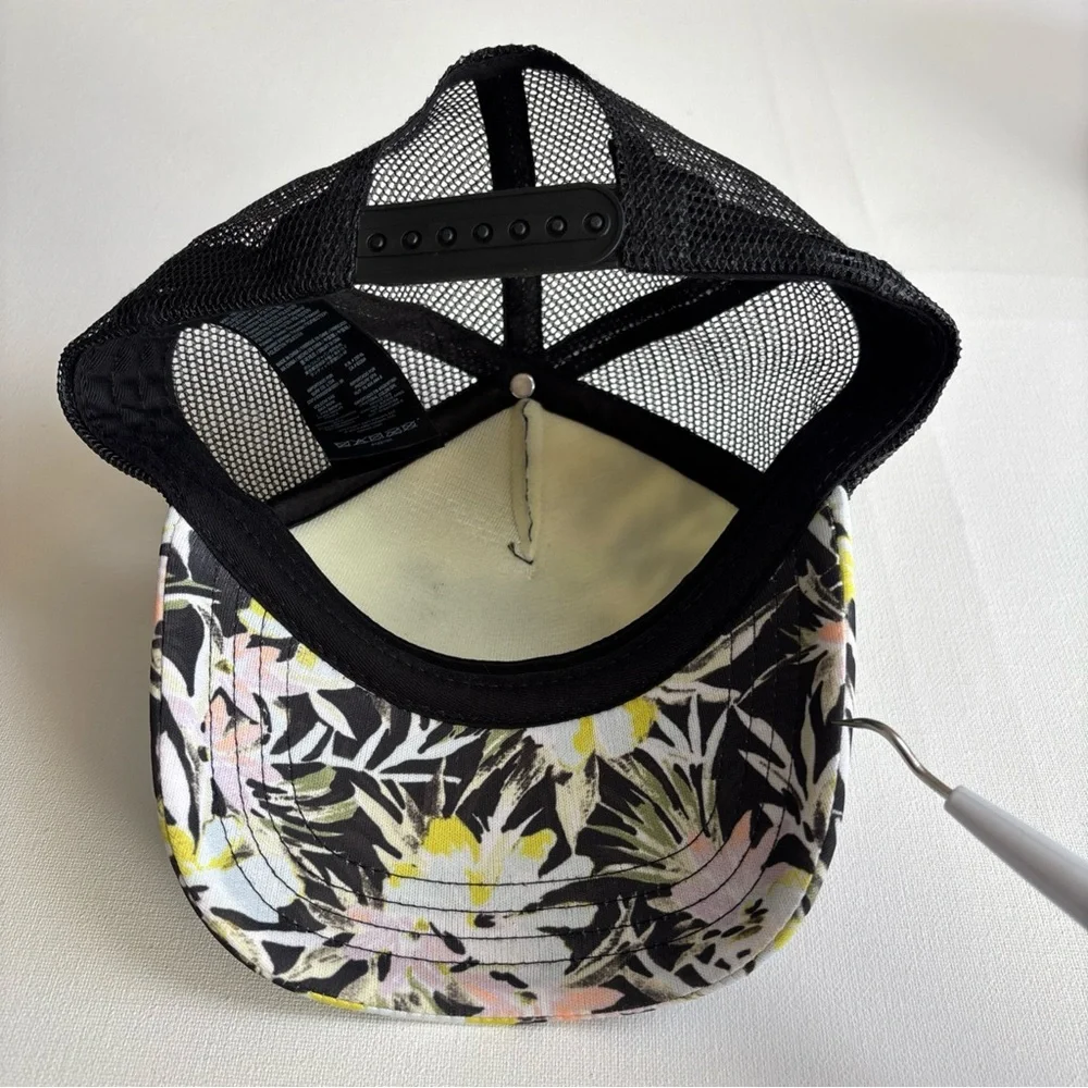 Volcom Floral Tropical Trucker Hat Black Mesh Snapback‎ Cap WON01-1220-01